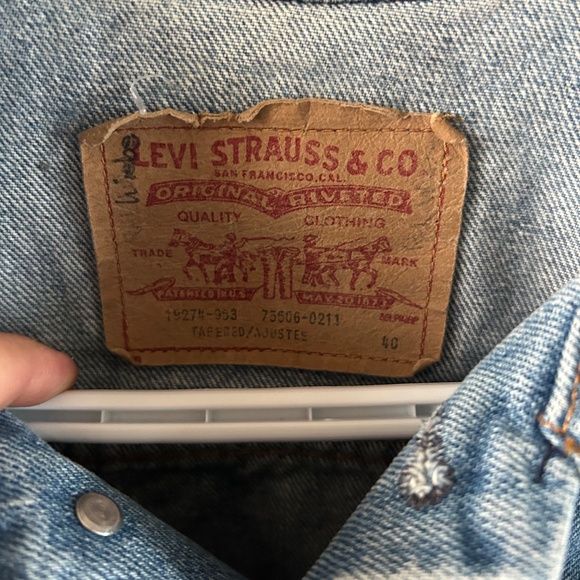 Men's Vintage Red Tab Levi's Stone WashJean Jacket - Picture 4 of 4